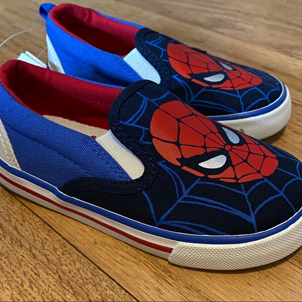 💫KIDS💫 Gap kids Spider-Man slip on sneakers - Picture 2 of 5